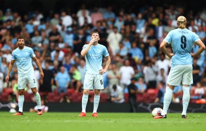 Elliott Anderson of Manchester City shows a look of dejection after Martin odegaard of Arsenal scores a goal to make the score 3-0 Arsenal v Manchester City, FA Community Shield, Football, Principality Stadium, Cardiff, Wales, UK - 16 Aug 2026Cardiff Principality Stadium Wales United Kingdom EDITORIAL USE ONLY No use with unauthorised audio, video, data, fixture lists, club league logos or live services. Online in-match use limited to 120 images, no video emulation. No use in betting, games or single club league player publications.  Copyright: xKieranxMcManus Shutterstockx 17070166ax