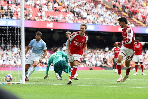 Community Shield 2026 16 August 2026, Cardiff - Community Shield 2026 Football - Arsenal v Manchester City - Martin Odegaard of Arsenal celebrates their third goal with Kai Havertz of Arsenal - Photo: Charlotte Wilson Offside. Cardiff UK *** Community Shield 2026, 16. August 2026, Cardiff – Community Shield 2026, Fußball: Arsenal gegen Manchester City – Martin Odegaard von Arsenal feiert das dritte Tor gemeinsam mit Kai Havertz von Arsenal. Foto: Charlotte Wilson, Abseits, Cardiff, Großbritannien  Copyright: xCharlottexWilsonx xOffsidexOffside