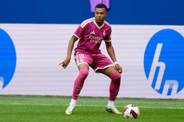 Kylian Mbappe (Real Madrid CF) controls the ball during the during the Pre-Season Friendly match between FC Schalke 04 and Real Madrid at Veltins Arena on August 16, 2026 in Gelsenkirchen, Germany. (Photo by Alex Gottschalk DeFodi Images) - *** Kylian Mbappé of Real Madrid CF controls the ball during the preseason friendly match between FC Schalke 04 and Real Madrid at Veltins Arena on August 16, 2026, in Gelsenkirchen, Germany. Photo by Alex Gottschalk, DeFodi Images