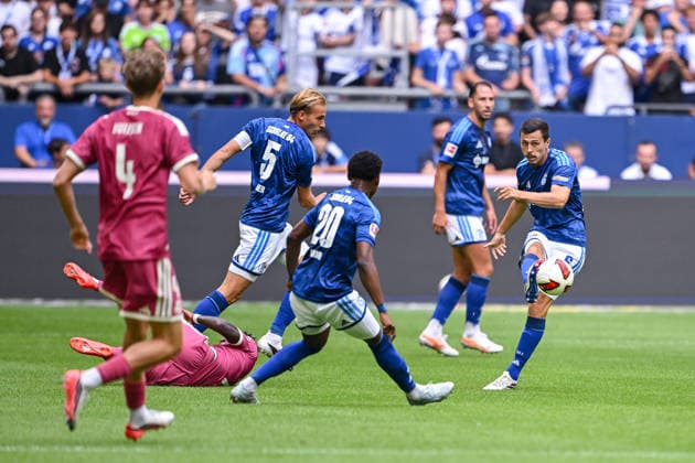 16.08.2026, Fussball, Saison 2026 2027, Testspiel, FC Schalke 04 - Real Madrid, Ron Schallenberg (FC Schalke 04) xRHR-FOTO YYx *** August 16, 2026, Soccer, 2026–2027 Season, Friendly Match, FC Schalke 04 vs. Real Madrid, Ron Schallenberg, FC Schalke 04 xRHR PHOTO YYx Copyright: KROEGER RHR-FOTOx RHR-FOTO YY