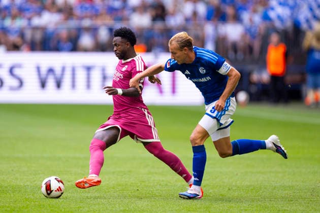 15.08.2026, Fussball, Testspiel FC Schalke 04 - Real Madrid CF. v. l. Vinicius Junior (Real Madrid CF), Timo Becker (FC Schalke 04). Gelsenkirchen Veltins Arena NRW Deutschland xRHR-FOTO DEx *** August 15, 2026, Soccer, Friendly Match: FC Schalke 04 vs. Real Madrid CF, featuring Vinicius Junior (Real Madrid CF) and Timo Becker (FC Schalke 04), Gelsenkirchen, Veltins Arena, North Rhine-Westphalia, Germany, xRHR PHOTO DEx Copyright: DennisxEwert RHR-FOTOx RHR-FOTO DE