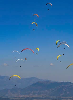 (260816) -- KRUSHEVO, Aug. 16, 2026 -- Participants compete during the 18th World Air Sports Federation (FAI) European Paragliding Championships in Krushevo, North Macedonia, Aug.16, 2026. The event is taking place from Aug. 8 to 19, bringing together 130 of Europe s top pilots. (Photo by Tomislav Georgiev Xinhua) (SP)NORTH MACEDONIA-KRUSHEVO-EUROPEAN PARAGLIDING CHAMPIONSHIPS LinxHao 