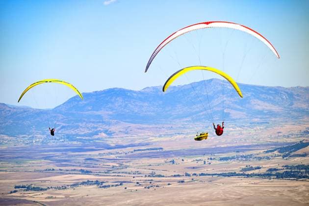 (260816) -- KRUSHEVO, Aug. 16, 2026 -- Participants compete during the 18th World Air Sports Federation (FAI) European Paragliding Championships in Krushevo, North Macedonia, Aug.16, 2026. The event is taking place from Aug. 8 to 19, bringing together 130 of Europe s top pilots. (Photo by Tomislav Georgiev Xinhua) (SP)NORTH MACEDONIA-KRUSHEVO-EUROPEAN PARAGLIDING CHAMPIONSHIPS LinxHao 