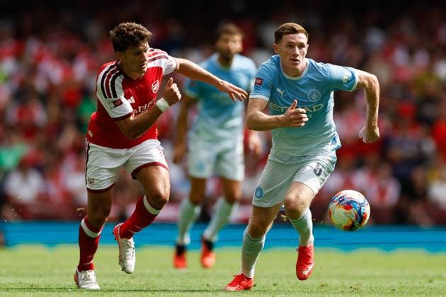 Elliot Anderson of Manchester City gets away from Christos Tzolis of Arsenal Arsenal v Manchester City, FA Community Shield, Principality Stadium, Cardiff, UK - 16 Aug 2026Cardiff Principality Stadium United Kingdom EDITORIAL USE ONLY No use with unauthorised audio, video, data, fixture lists, club league logos or live services. Online in-match use limited to 120 images, no video emulation. No use in betting, games or single club league player publications.  Copyright: xMattxImpey Shutterstockx 17096419ce