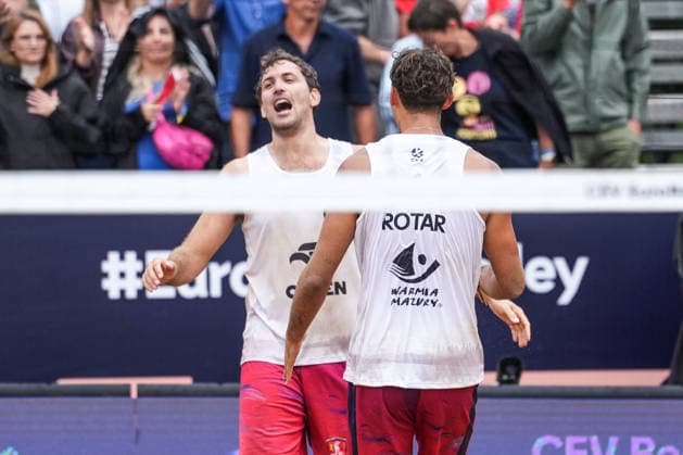 260816 Arnaud Gauthier-Rat and Teo Rotar of France celebrate during the Beach volleyball, Beachvolleyball European Championship, EM, Europameisterschaft bronze medal match on August 16, 2026 in Stare Jablonki. Photo: Aleksandra Szmigiel BILDBYRAN COP 291 AZ0007 bbeng beachvolleyboll beach volleyball sandvolleyball em cev eurobeachvolley 2026 beachvolleyboll-em beach volleyball european championship sverige sweden bronze jubel *** August 16, 2026: Arnaud Gauthier Rat and Teo Rotar of France celebrate during the bronze medal match at the Beach Volleyball European Championship on August 16, 2026 in Stare Jablonki. Photo by Aleksandra Szmigiel. BILDBYRAN COP 291 AZ0007 bbeng beachvolleyboll beach volleyball sandvolleyball em cev eurobeachvolley 2026 beachvolleyboll em beach volleyball european championship sverige sweden bronze jjubilation  Copyright: ALEKSANDRAxSZMIGIEL BB260816BB404