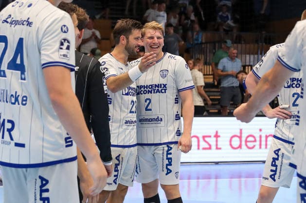 16.08.2026 ,xgox, Handball - Wartburg Cup ThSV Eisenach - TBV Lemgo-Lippe emspor, v.l. Tim Suton (Lemgo, 23), Lukas Hutecek (Lemgo, 2) Jubel ueber den Sieg, Jubel nach Spielende Eisenach *** August 16, 2026, xgox, Handball Wartburg Cup: ThSV Eisenach vs. TBV Lemgo Lippe emspor; from left: Tim Suton (Lemgo), 23; Lukas Hutecek (Lemgo), 2; Celebrating the victory; Celebrations after the game in Eisenach