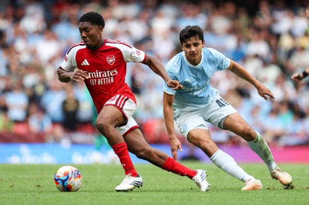 Community Shield 2026 16 August 2026, Cardiff - Community Shield 2026 Football - Arsenal v Manchester City - Myles Lewis-Skelly of Arsenal and Abdukodir Khusanov of Manchester City - Photo: Mark Leech Offside. Cardiff UK *** Community Shield 2026 16. August 2026, Cardiff Community Shield 2026 Fußball Arsenal gegen Manchester City Myles Lewis Skelly von Arsenal und Abdukodir Khusanov von Manchester City Foto: Mark Leech Abseits Cardiff, Großbritannien  Copyright: xMarkxLeechx xOffsidexOffside