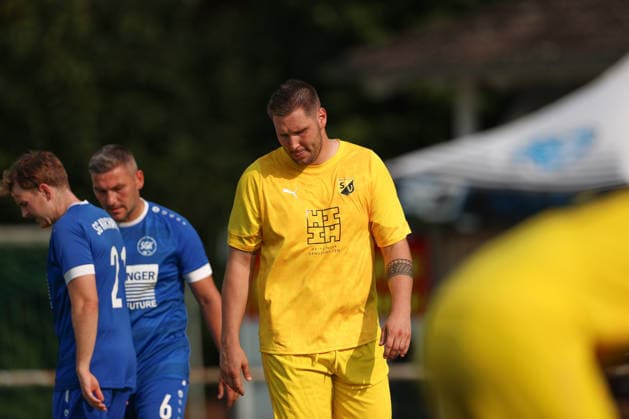 Niederlage beim 1. Kreisliga Spiel Niklas Suele (SV Tiefenbach, 22) ist nicht zufrieden, SV Tiefenbach vs. SG Kirchardt, Fussball, bfv - Kreisliga Sinsheim, 1. Spieltag, 2026 2027, 16.08.2026, SV Tiefenbach vs. SG Kirchardt, Fussball, bfv - Kreisliga Sinsheim, 1. Spieltag, 2026 2027, 16.08.2026 Östringen *** Loss in the 1st Kreisliga match: Niklas Suele (SV Tiefenbach, 22) is not satisfied; SV Tiefenbach vs. SG Kirchardt, soccer, bfv Kreisliga Sinsheim, Matchday 1, 2026–2027, August 16, 2026, SV Tiefenbach vs. SG Kirchardt, soccer, bfv Sinsheim District League, Matchday 1, 2026–2027, August 16, 2026, Östringen Copyright: xEibner-Pressefoto VornamexNachnax EP_JPA