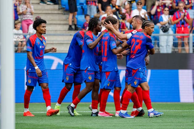Torjubel FC Basel beim 1:1 durch J. Doucoure (FC Basel, 41) , Schweiz, Fussball, Testspiel, 2026 2027, FC Basel vs. FC Barcelona, Barca 16.08.2026, Basel Sankt Jakob Park Schweiz *** FC Basel celebrates a goal by J. Doucoure, tying the score at 1–1, FC Basel, 41, Switzerland, soccer, friendly match, 2026–2027, FC Basel vs. FC Barcelona, August 16, 2026, Basel, St. Jakob Park, Switzerland Copyright: xGrantxHubbsx