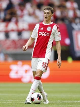 AMSTERDAM - Youri Baas of AFC Ajax during the Dutch Eredivisie match between AFC Ajax and SC Heerenveen at the Johan Cruijff ArenA on August 16, 2026 in Amsterdam, the Netherlands. MAURICE VAN STEEN ANP Eredivisie 2026-2027 xVIxANPxSportx xMauricexvanxSteenxIVx 565621901 originalFilename: 565621901.jpg
