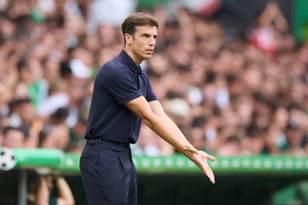 August 16, 2026, Santander, Cantabria, Spain: Inigo Perez head coach of Villarreal CF reacts during the LaLiga EA Sports match between Real Racing Club de Santander and Villarreal CF at Campos de de El Sardinero on August 16, 2026, in Santander, Spain. Real Racing Club De Santander V Villarreal CF - LaLiga EA Sports  - ZUMAa181 20260816_zaa_a181_009 Copyright: xRicardoxLarreinax