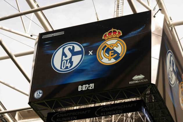 16.08.2026: Fußball: FC Schalke 04 - Real Madrid, Testspiel in der Veltins Arena Gelsenkirchen. Anzeigetafel Schalke 04 VS Real Madrid WICHTIGER HINWEIS: Gemäß den Vorgaben der DFL und des DFB ist es untersagt, in dem Stadion und oder vom Spiel angefertigte Fotoaufnahmen in Form von Sequenzbildern und oder videoähnlichen Fotostrecken zu verwerten bzw. verwerten zu lassen. *** August 16, 2026: Soccer – FC Schalke 04 vs. Real Madrid, Friendly Match at the Veltins Arena in Gelsenkirchen; Scoreboard: Schalke 04 vs. Real Madrid; IMPORTANT NOTICE: In accordance with DFL and DFB regulations, it is prohibited to use or allow the use of photographs taken in the stadium and or during the match in the form of sequential images and or video-like photo sequences Copyright: xJamesxZabelx