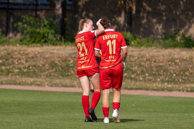 DFB-Pokal Playoffs Frauen: 1. FFV Erfurt vs. FC Ingolstadt 04; Erfurt; 16.08.2026 Pia Huck ( 21; 1. FFV Erfurt) (links) nimmt Laura Krug ( 11; 1. FFV Erfurt) (rechts) nach einen verschossenen Elfmeter in die Arme DFB-Pokal Playoffs Frauen: 1. FFV Erfurt vs. FC Ingolstadt 04; Sportforum Johannesplatz Erfurt; 16.08.2026 DFB REGULATIONS PROHIBIT ANY USE OF PHOTOGRAPHS AS IMAGE SEQUENCES AND OR QUASI-VIDEO. *** DFB Cup Playoffs Women s 1: FFV Erfurt vs. FC Ingolstadt 04, Erfurt, August 16, 2026. Pia Huck (21, 1, FFV Erfurt) on the left embraces Laura Krug (11, 1, FFV Erfurt) on the right after a missed penalty kick. DFB CupPlayoffs Women’s 1 FFV Erfurt vs. FC Ingolstadt 04 Sportforum Johannesplatz, Erfurt, August 16, 2026 DFB regulations prohibit any use of photographs as image sequences and or quasi-video Copyright: xBEAUTIFULxSPORTS Duehringx