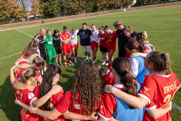 DFB-Pokal Playoffs Frauen: 1. FFV Erfurt vs. FC Ingolstadt 04; Erfurt; 16.08.2026 1. FFV Erfurt nach dem Spiel DFB-Pokal Playoffs Frauen: 1. FFV Erfurt vs. FC Ingolstadt 04; Sportforum Johannesplatz Erfurt; 16.08.2026 DFB REGULATIONS PROHIBIT ANY USE OF PHOTOGRAPHS AS IMAGE SEQUENCES AND OR QUASI-VIDEO. *** DFB Cup Playoffs Women s 1: FFV Erfurt vs. FC Ingolstadt 04, Erfurt, August 16, 2026, 1: FFV Erfurt after the game; DFB Cup Playoffs Women s 1: FFV Erfurt vs. FC Ingolstadt 04, Sportforum Johannesplatz, Erfurt, August 16, 08, 2026 DFB regulations prohibit any use of photographs as image sequences and or quasi-video Copyright: xBEAUTIFULxSPORTS Duehringx