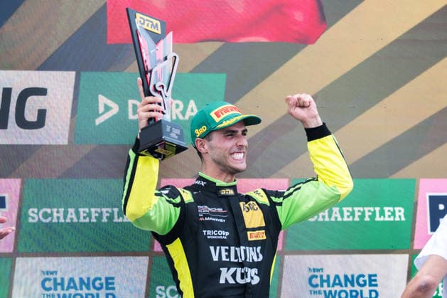 16.08.2026, GER, Motorsport, ADAC DTM, Saison 2026, Nürburgring Drittplatzierter TThomas Preining ( Österreich, Manthey, Porsche 911 GT3 R, 91 ) jubelt auf dem Podium beim Sonntagsrennen der DTM am NuÌˆrburgring Nürburg Nürburgring Rheinland-Pfalz Deutschland *** August 16, 2026, GER, Motorsports, ADAC DTM, 2026 Season, Nürburgring: Third-place finisher Thomas Preining (Austria), Manthey, Porsche 911 GT3 R, 91 celebrates on the podium at Sunday’s DTM race at the Nürburgring, Rhineland-Palatinate, Germany Copyright: xnordphotoxGmbHx xKnabx
