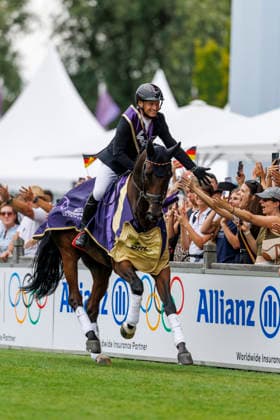 AACHEN - FEI World Championships 2026, AACHEN - FEI World Championships 2026 JUNG Michael (GER), Fischerchipmunk FRH Medal ceremony Individual Medaillenvergabe Einzelentscheidung FEI Eventing World Championship, WM, Weltmeisterschaft Jumping Final Team & Individual Aachen, Reitstadion Soers 16. August 2026 - *** 2026 FEI World Championships in Aachen, AACHEN FEI World Championships 2026 JUNG Michael GER, Fischerchipmunk FRH Medal Ceremony – Individual Eventing FEI World Championship Jumping Final – Team and Individual Events – Aachen, Soers Equestrian Stadium, August 16, 2026