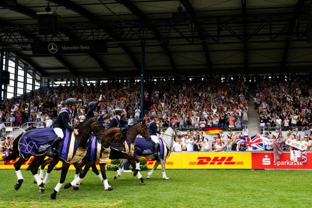 260816 Team Great Britain (Laura Collett, Tom Mcewen, Rosalind Canter and Caroline Harris) celebrate during the the lap of honour after winning team gold medal the Eventing Show Jumping Final during day 6 of the 2026 FEI World Championships on August 16, 2026 in Aachen. Photo: Emma Wallskog BILDBYRAN kod EW EW0687 ridsport equestrian rid-vm 2026 2026 fei world championships bbeng ridsport-vm fälttävlan eventing jubel publik *** August 16, 2026: Team Great Britain—Laura Collett, Tom McEwen, Rosalind Canter, and Caroline Harris—celebrate during the lap of honor after winning the team gold medal in the Eventing Show Jumping Final on Day 6 of the 2026 FEI World Championships on August 16, 2026 in Aachen. Photo by Emma Wallskog. BILDBYRAN code EW EW0687 equestrian sports riding 2026 World Championships 2026 FEI World Championships BBENG equestrian sports World Championships eventing celebration audience  Copyright: EMMAxWALLSKOG BB260816EW059