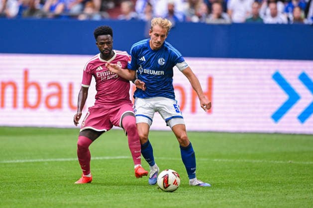 16.08.2026, Fussball, Saison 2026 2027, Testspiel, FC Schalke 04 - Real Madrid, Vinicius Junior (Real Madrid), Timo Becker (FC Schalke 04) xRHR-FOTO YYx *** August 16, 2026, Soccer, 2026–2027 Season, Friendly Match, FC Schalke 04 vs. Real Madrid, Vinicius Junior (Real Madrid), Timo Becker (FC Schalke 04) xRHR PHOTO YYx Copyright: KROEGER RHR-FOTOx RHR-FOTO YY