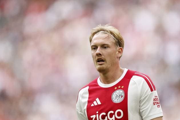 AMSTERDAM - Julian Brandt of AFC Ajax during the Dutch Eredivisie match between AFC Ajax and SC Heerenveen at the Johan Cruijff ArenA on August 16, 2026 in Amsterdam, the Netherlands. MAURICE VAN STEEN ANP Eredivisie 2026-2027 xVIxANPxSportx xMauricexvanxSteenxIVx 565624172 originalFilename: 565624172.jpg