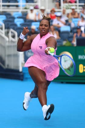 Sport Bilder des Tages MASON, OHIO - AUGUST 16: Taylor Townsend of United States in action during day six of the Cincinnati Open at the Lindner Family Tennis Center on August 16, 2026 in Mason, Ohio.  Copyright: xShainaxBenhiyoun SPPx Sportspressphoto_SPR208840