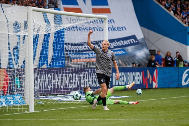 Torjubel Julian Rieckmann (Waldhof) - hinten Torwart Luca Unbehaun (Rostock) ; GER, FC Hansa Rostock vs. SV Waldhof Mannheim, Fußball, Männer, 3.Liga, 02.Spieltag, Spielzeit 2026 2027, 16.08.2026 Rostock Ostseestadion Mecklenburg - Vorpommern Deutschland *** Julian Rieckmann celebrates a goal; Waldhof defender; goalkeeper Luca Unbehaun, Rostock, GER; FC Hansa Rostock vs. SV Waldhof Mannheim; soccer; men s; 3rd Division; Matchday 2; 2026–2027 season, August 16, 2026, Rostock Ostseestadion, Mecklenburg-Western Pomerania, Germany