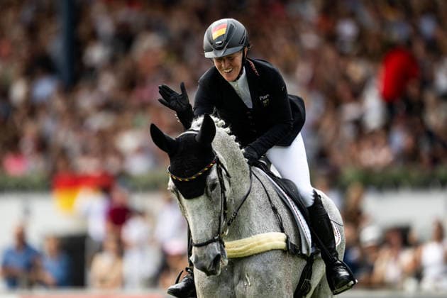 260816 Malin Hansen-Hotopp of Germany with horse Carlitos Quidditch celebrate after competing in the Eventing Show Jumping Final during day 6 of the 2026 FEI World Championships on August 16, 2026 in Aachen. Photo: Emma Wallskog BILDBYRAN kod EW EW0687 ridsport equestrian rid-vm 2026 2026 fei world championships bbeng ridsport-vm fälttävlan eventing jubel *** August 16, 2026: Malin Hansen, a top rider from Germany riding Carlitos Quidditch, celebrates after competing in the Eventing Show Jumping Final on Day 6 of the 2026 FEI World Championships on August 16, 2026 in Aachen. Photo by Emma Wallskog. BILDBYRAN code EW EW0687 equestrian sports riding 2026 World Championships 2026 FEI World Championships bbeng equestrian sports World Championships eventing celebration  Copyright: EMMAxWALLSKOG BB260816EW074