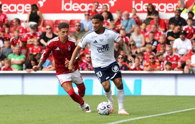 UK: Nottingham Forest v Stade Brestois 29, Friendly, 16 August 2026 Nottingham Forest s Nicolas Dominguez & Stade Brestois Kenny Lala Nottingham The City Ground Nottinghamshire England Copyright: xDanxWestwell:xSPORTPIX.ORG.UKx