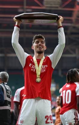Kai Havertz of Arsenal lifts the trophy Arsenal v Manchester City - The FA Charity Shield Final 2026, Football. Principality Stadium, Cardiff, WALES, UK. 16 AUG 2026Cardiff Principality Stadium WALES United Kingdom  Copyright: xJASONPIX Shutterstockx 17095653ca