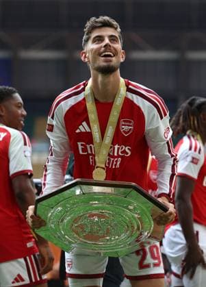Kai Havertz of Arsenal lifts the trophy Arsenal v Manchester City - The FA Charity Shield Final 2026, Football. Principality Stadium, Cardiff, WALES, UK. 16 AUG 2026Cardiff Principality Stadium WALES United Kingdom  Copyright: xJASONPIX Shutterstockx 17095653cb