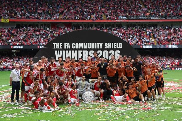 The Arsenal squad and staff celebrate winning The FA Charity Shield Arsenal v Manchester City - The FA Charity Shield Final 2026, Football. Principality Stadium, Cardiff, WALES, UK. 16 AUG 2026Cardiff Principality Stadium WALES United Kingdom  Copyright: xJASONPIX Shutterstockx 17095653df