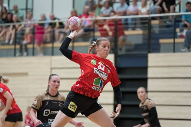 Nele Wenzel (Halle, 33), SV Union Halle-Neustadt vs. Hazena Kynzvart (Tschechien), Handball Bundesliga Frauen, Testspiel, Saison 2026 27, 16.08.2026 Halle SWH Arena Sachsen-Anhalt Deutschland *** Nele Wenzel Halle, 33, SV Union Halle Neustadt vs. Hazena Kynzvart (Czech Republic), Women s Handball Bundesliga, Friendly Match, 2026–27 Season, August 16, 2026, Halle SWH Arena, Saxony-Anhalt, Germany