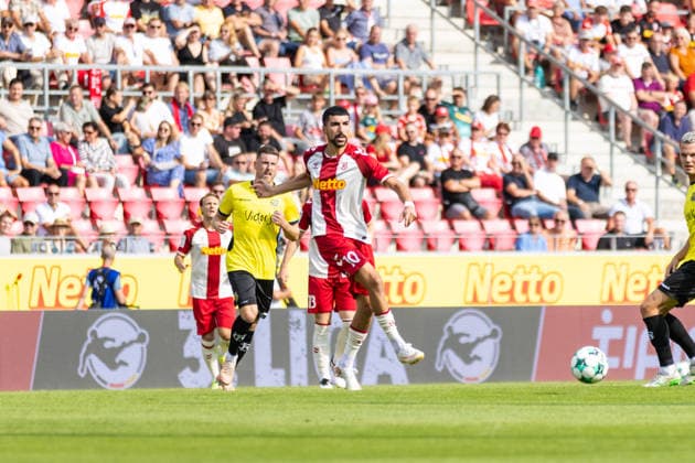 16.08.2026, Fussball, GER, Saison, 3.Liga, Saision 2026 2027, 02. Spieltag, SSV Jahn Regensburg - 1.FC Saarbrücken Nassim Boujellab (SSV Jahn Regensburg) DFL REGULATIONS PROHIBIT ANY USE OF PHOTOGRAPHS AS IMAGE SEQUENCES AND OR QUASI-VIDEO. *** August 16, 2026, Soccer, GER, Season, 3rd Division, 2026–2027 Season, Matchday 2, SSV Jahn Regensburg vs. 1. FC Saarbrücken, Nassim Boujellab, SSV Jahn Regensburg. DFL regulations prohibit any use of photographs as image sequences and or quasi-video.