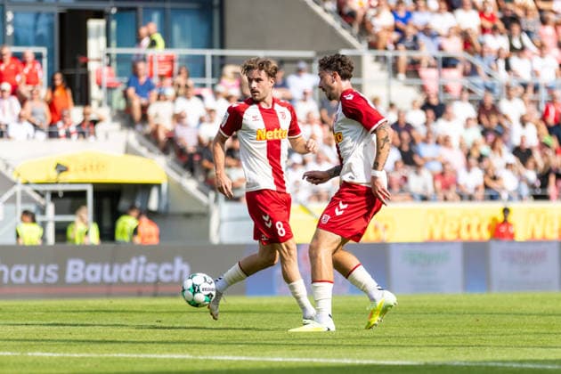 16.08.2026, Fussball, GER, Saison, 3.Liga, Saision 2026 2027, 02. Spieltag, SSV Jahn Regensburg - 1.FC Saarbrücken David Philipp (SSV Jahn Regensburg) und Adrian Fein (Regensburg) DFL REGULATIONS PROHIBIT ANY USE OF PHOTOGRAPHS AS IMAGE SEQUENCES AND OR QUASI-VIDEO. *** August 16, 2026, Soccer, GER, Season, 3rd Division, 2026–2027 Season, Matchday 2, SSV Jahn Regensburg vs. 1. FC Saarbrücken, David Philipp (SSV Jahn Regensburg) and Adrian Fein (Regensburg). DFL regulations prohibit any use of photographs as image sequences and or quasi-video.