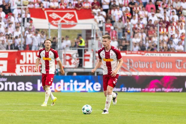 16.08.2026, Fussball, GER, Saison, 3.Liga, Saision 2026 2027, 02. Spieltag, SSV Jahn Regensburg - 1.FC Saarbrücken Erik Majetschak (SSV Jahn Regensburg) DFL REGULATIONS PROHIBIT ANY USE OF PHOTOGRAPHS AS IMAGE SEQUENCES AND OR QUASI-VIDEO. *** August 16, 2026, Soccer, GER, Season, 3rd Division, 2026–2027 Season, Matchday 2, SSV Jahn Regensburg vs. 1. FC Saarbrücken, Erik Majetschak, SSV Jahn Regensburg. DFL regulations prohibit any use of photographs as image sequences and or quasi-video.