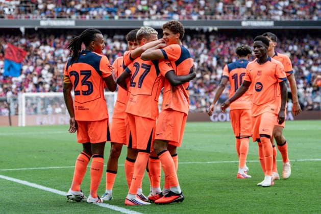 Fussball, Testspiel: FC Basel 1893 vs. FC Barcelona, Barca - Sonntag, 16.08.2026 (St. Jakob-Park, Basel, Schweiz); FC Barcelona jubelt nach dem Tor von Jesse Bisiwu (27, FC Barcelona) zum 4:2, Torjubel, FC Barcelona *** Soccer, Friendly Match: FC Basel 1893 vs. FC Barcelona, Sunday, August 16, 2026, St. Jakob Park, Basel, Switzerland. FC Barcelona celebrates after Jesse Bisiwu s goal in the 27th minute, making the score 4–2 for FC Barcelona. Goal celebration, FC Barcelona Copyright: xValentinxDomgjonix