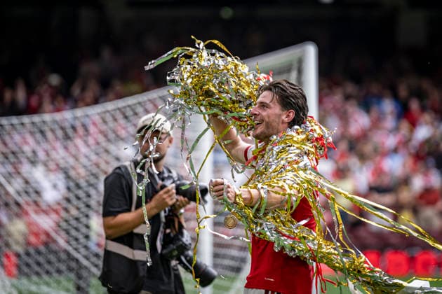 RECORD DATE NOT STATED 16th August 2026; Millennium Stadium, Cardiff, Wales; Community Shield Football, Arsenal versus Manchester City; Declan Rice of Arsenal is covered in streamers after Arsenal beat Manchester City 3-0 GodfreyxPitt