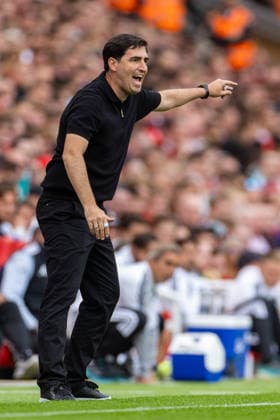 Football - Pre-Season Friendly - Liverpool FC v Como 1907 LIVERPOOL, ENGLAND - Sunday, August 16, 2026: Liverpool s head coach Andoni Iraola during a pre-season friendly match between Liverpool FC and Como 1907 at Anfield. (Photo by David Rawcliffe Propaganda) LIVERPOOL Anfield MERSEYSIDE ENGLAND  Copyright: xDavidxRawcliffex P2026-08-16-Liverpool_Como-85