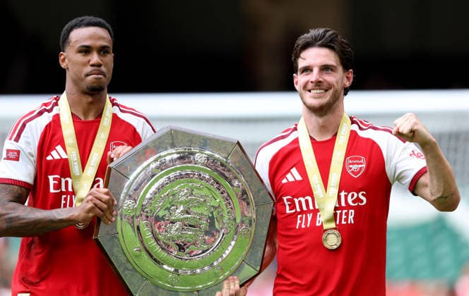 Arsenal v Manchester City - 2026 FA Community Shield Gabriel Magalhaes and Declan Rice of Arsenal celebrate with trophy after winning the 2026 FA Community Shield match between Arsenal and Manchester City at Principality Stadium on August 16, 2026 in Cardiff, Wales. Cardiff Principality Stadium Wales United Kingdom Copyright: xAllstarxPicturexLibraryxLtdx