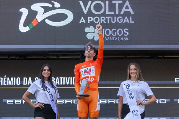 August 16, 2026, Porto, Porto, Portugal: Mondim de Basto, August 16 - Rui Oliveira of Portugal and UAE Team Emirates XRG is seen dedicated the trophy to his colege who passed way, Finlay Tarling of Great Britain and NSN Cycling Team during the 10th stage from Maia to Porto of the Volta a Portugal 2026 on August 16, 2026 in Porto, Portugal Porto Portugal - ZUMAl192 20260816_zsp_l192_048 Copyright: xMiguelxLemosx