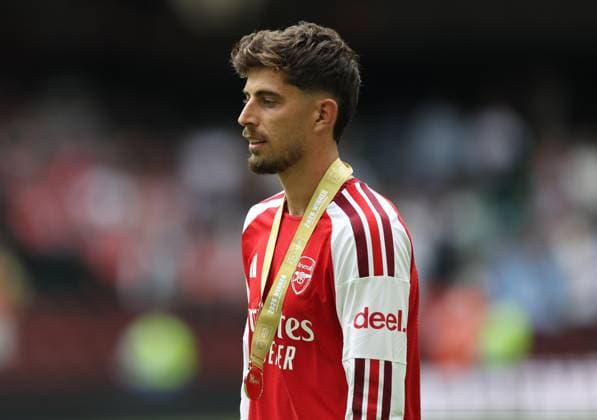 FA Community Shield - Arsenal v Manchester City CARDIFF, WALES, AUGUST 16: Kai Havertz of Arsenal wearing his FA Community Shield winners medal during the FA Community Shield match between Arsenal v Manchester City at Principality Stadium, Cardiff on 16 August. (Photo by Daniel Weir) Cardiff Principality Stadium United Kingdom Copyright: xDanielxWeir SportsxPressxPhotox Sportspressphoto_SPR209008