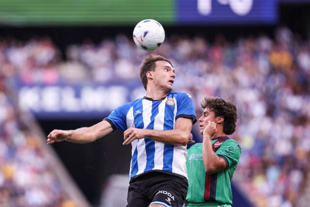August 16, 2026, Cornella, Barcelona, SPAIN: Urko Gonzalez de Zarate of RCD Espanyol and Carlos Alvarez of Levante UD compete for the ball during the Spanish league, LaLiga EA Sports, football match played between RCD Espanyol and Levante UD at RCDE Stadium on August 16, 2026 in Cornella, Spain. Cornella SPAIN - ZUMAa181 20260816_zaa_a181_063 Copyright: xJavierxBorregox