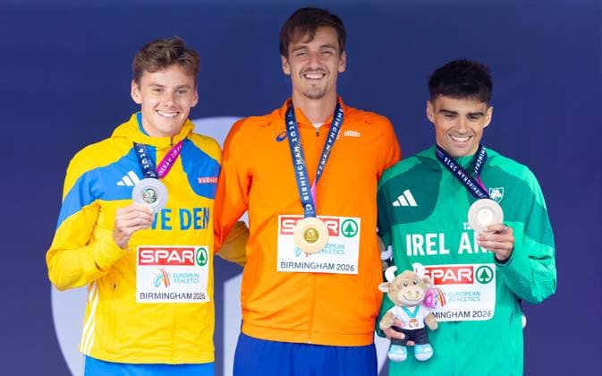 BIRMINGHAM - Samuel Pihlstrom (SWE), Stefan Nillessen and Andrew Coscoran (IRE) during the medal ceremony for the 1500 meters on the final day of the European Athletics Championships. IRIS VAN DEN BROEK ANP xVIxANPxSportx xxANPxIVx 565632977 originalFilename: 565632977.jpg