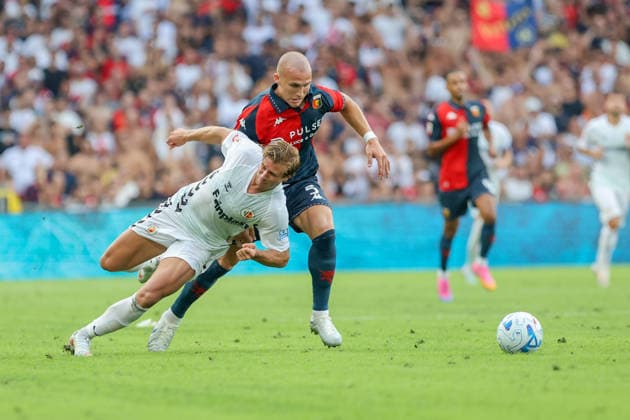 GenoaÕs Leo Skiri Ostigard fights for the ball during the Italian Cup soccer match between Genoa and Ascoli at the Luigi Ferraris Stadium in Genoa, Italy - Sunday, August 16, 2026. - Soccer .  Copyright: xTanoxPecoraro LaPressex