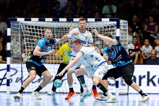 16.08.2026, GER, Handball, Maenner, Saison 26 27, Wartburg-Cup presented by Koetter Security, ThSV Eisenach - TBV Lemgo Lippe Niels Gerardus Versteijnen (TVB Lemgo-Lippe), Tillman Leu (ThSV Eisenach,99) 99817 Eisenach Werner-Assmann-Halle Am Sportp Thueringen Deutschland *** August 16, 2026, GER, Handball, Men, Season 26–27, Wartburg Cup presented by Koetter Security, ThSV Eisenach vs. TBV Lemgo Lippe, Niels Gerardus Versteijnen (TVB Lemgo Lippe), Tillman Leu (ThSV Eisenach), 99 99817 Eisenach, Werner Assmann, Halle am Sportpark, Thuringia, Germany
