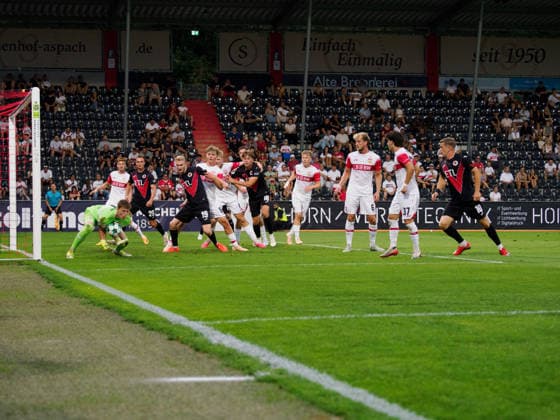 Jerik von der Felsen (VfB Stuttgart U23, 01) haelt Eckball von Taylan Duman (FC Viktoria Koeln, 08) GER, Fussball, VfB Stuttgart II vs. Viktoria Koeln, 3. Liga, 2. Spieltag, Saison 2026 2027, 16.08.2026 GER, Fussball, VfB Stuttgart II vs. Viktoria Koeln, 3. Liga, 2. Spieltag, Saison 2026 2027, 16.08.2026 Aspach *** Jerik von der Felsen (VfB Stuttgart U23), 01, saves a corner kick by Taylan Duman (FC Viktoria Cologne), 08 GER, Soccer, VfB Stuttgart II vs. Viktoria Cologne, 3rd Division, Matchday 2, 2026–2027 Season, August 16, 2026 GER, Soccer, VfB Stuttgart II vs. Viktoria Cologne, 3. Liga, Matchday 2, 2026–2027 season, August 16, 2026 Aspach Copyright: xCarstenxSchweringx EP_CSG