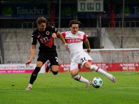 Zweikampf Alexander Prokopenko (FC Viktoria Koeln, 30) gegen David Preu (VfB Stuttgart U23, 37) GER, Fussball, VfB Stuttgart II vs. Viktoria Koeln, 3. Liga, 2. Spieltag, Saison 2026 2027, 16.08.2026 GER, Fussball, VfB Stuttgart II vs. Viktoria Koeln, 3. Liga, 2. Spieltag, Saison 2026 2027, 16.08.2026 Aspach *** Tackle between Alexander Prokopenko (FC Viktoria Cologne, 30) and David Preu (VfB Stuttgart U23, 37) GER, Soccer, VfB Stuttgart II vs. Viktoria Cologne, 3rd Division, Matchday 2, 2026–2027 Season, August 16, 2026 GER, Soccer, VfB Stuttgart II vs. Viktoria Cologne, 3rd Division, Matchday 2, 2026–2027 season, August 16, 2026 Aspach Copyright: xCarstenxSchweringx EP_CSG