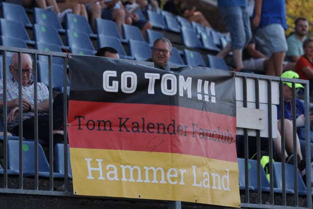 Sport Bilder des Tages RECORD DATE NOT STATED Fan Banner des Tom Kalender Fanclub Hammer Land auf der Hauptribuene des Nuerburgrings GER, Motorsport, DTM 2026, Rennen 12, Rennen, Sonntag, Nuerburgring, Nuerburg, Rheinland-Pfalz, 16.08.2026 GER, Motorsport, DTM 2026, Rennen 12, Rennen, Sonntag, Nuerburgring, Nuerburg, Rheinland-Pfalz, 16.08.2026 Nuerburg *** Fan banner from the Tom Kalender Fan Club Hammer Land in the main grandstand at the Nürburgring, GER, Motorsports, DTM 2026, Race 12, Race, Sunday, Nürburgring, Nürburg, Rhineland-Palatinate, August 16, 2026 GER, Motorsports, DTM 2026, Race 12, Race, Sunday, Nürburgring, Nürburg, Rhineland-Palatinate, August 16, 2026, Nürburg Copyright: xEibner-Pressefoto JuergenxAugstx EP_JAT