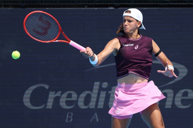 August 16, 2026, Mason, Oh, USA: Cincinnati Open Tennis 2026 - Emiliana Arango hits a ball against Iga Swiatek. 2026 08 16. ZUMAPress Mason USA - ZUMAn24_ 20260816_zaf_n24_087 Copyright: xWallyxNellx