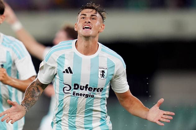 Entella s Bernat Guiu Vilanova celebrates after scoring 0-1 during Frecciarossa Italian Cup 2026 2027 soccer match between Hellas Verona and Entella at the Bentegodi Stadium in Verona, north Italy - Sunday August 16, 2026. - Soccer .  Copyright: xSpada LaPressex