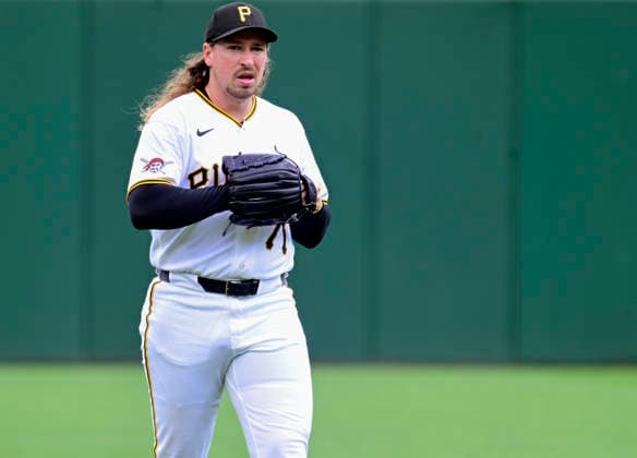 Pittsburgh Pirates pitcher Lake Bachar (71) walks to the mound before the start of the game against the Boston Red Sox at PNC Park on Sunday, Aug. 16, 2026 in Pittsburgh.  PIT2026081601 ArchiexCarpenter
